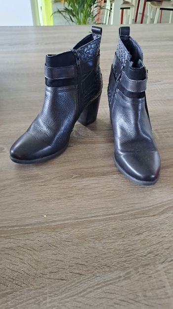 Jolie paire de bottines