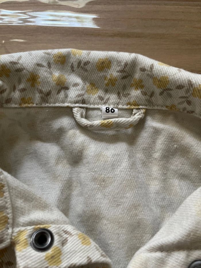 Veste en jean fleuri blanc et jaune - photo numéro 3