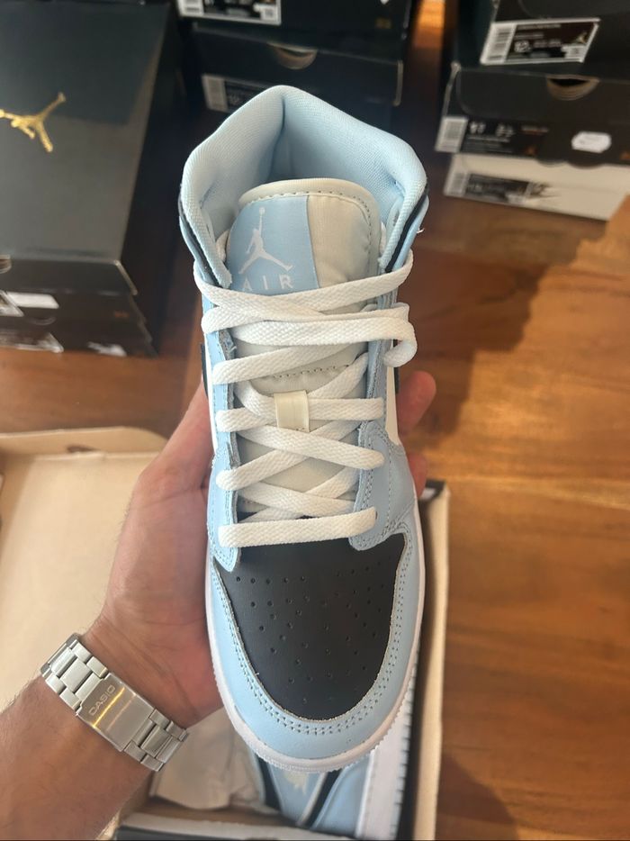 Jordan 1 taille 36.5 - photo numéro 2