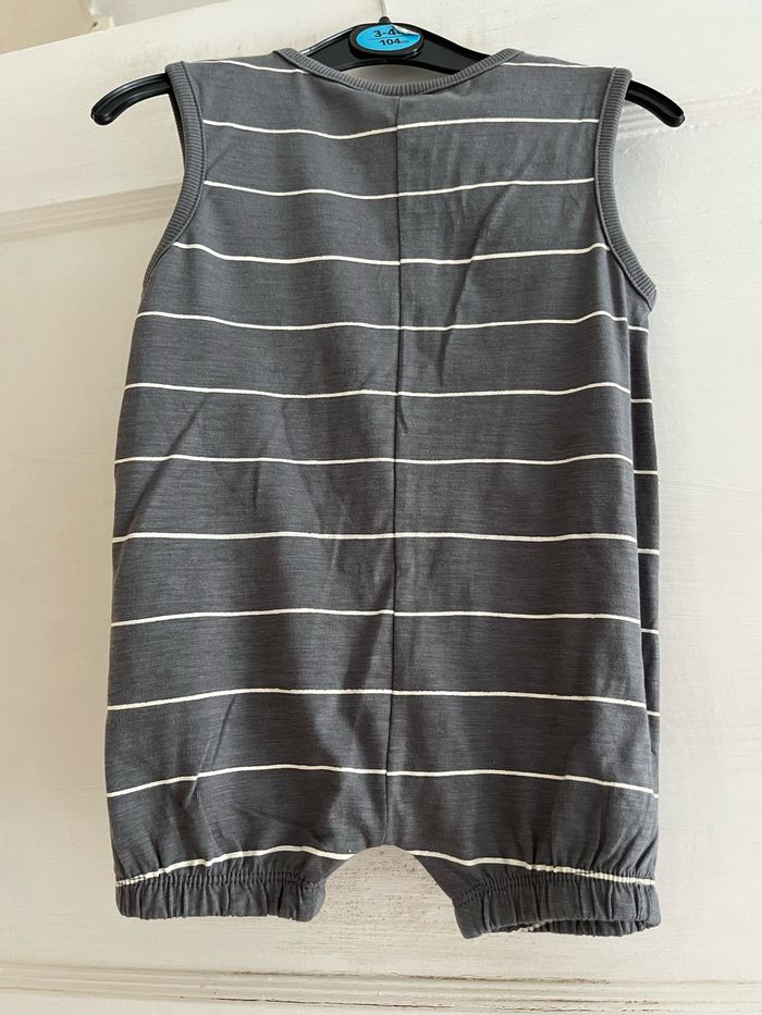 Combishort H&M 4-6 mois neuf - photo numéro 2