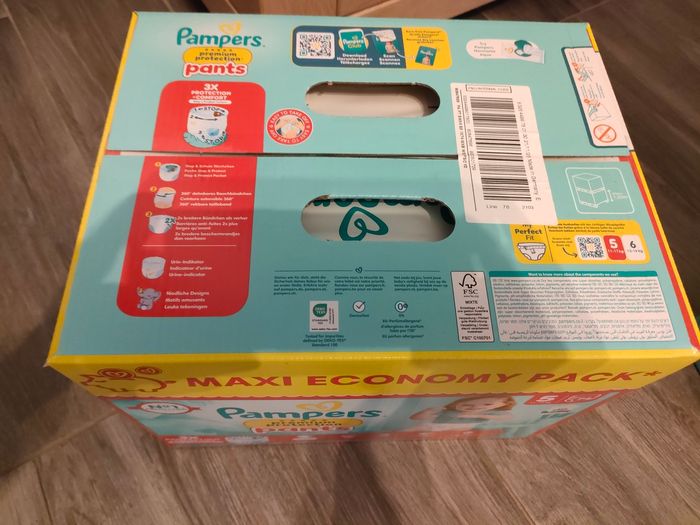 Couches Pampers pants taille 5 neuves - photo numéro 2