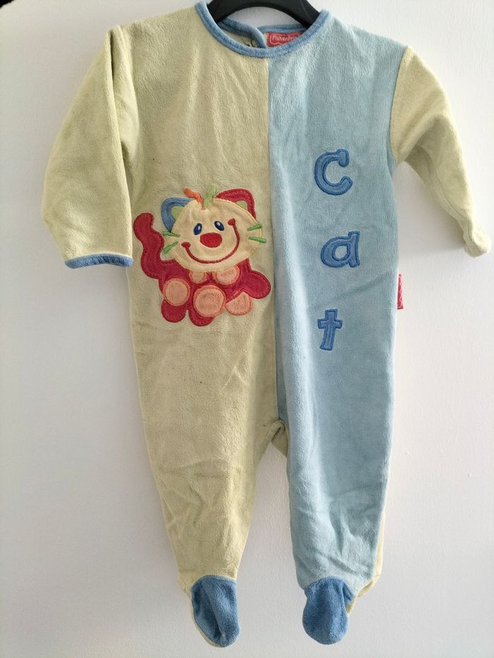 Lot pyjamas 6 mois - photo numéro 2