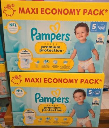 2 cartons de couches Pampers premium taille 5