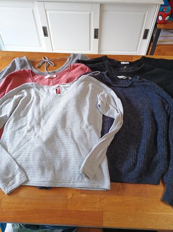 Lot pull femme taille M