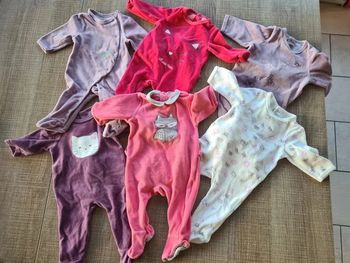 Lot 6 pyjamas 3 mois très bon état