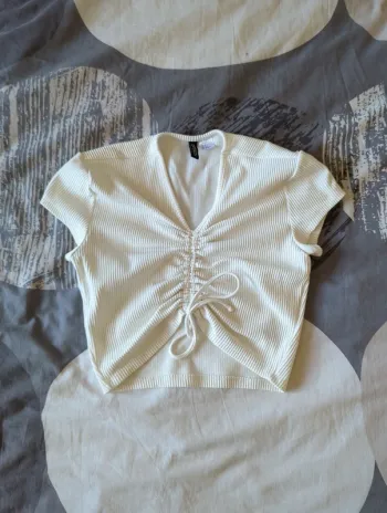 Tee Shirt crop top h&m taille S neuf