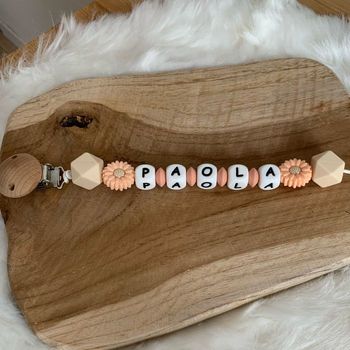 Attache-tétine personnalisée en silicone