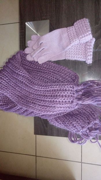 Grande écharpe et gants