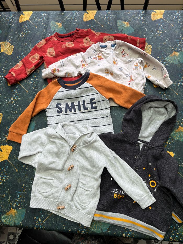 Lot de vêtements bébé garçon 12 mois - photo numéro 2