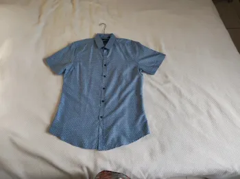 Très belle chemisette slim fit