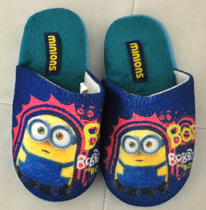 Pantoufles chaussons antidérapant enfant Les Minions 34/35