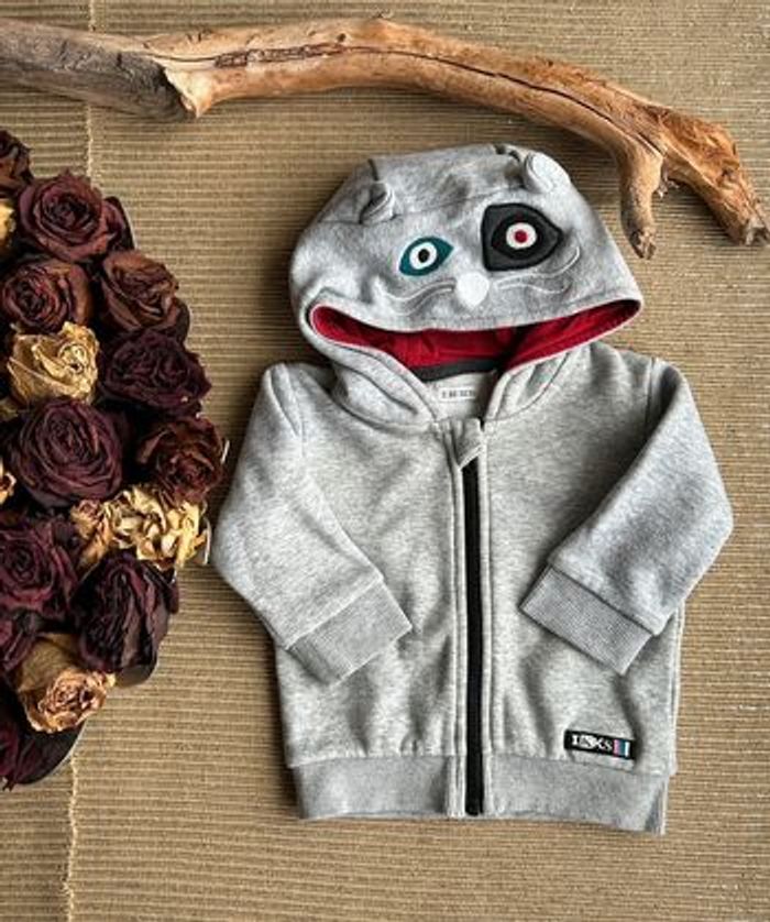Este à capuche taille 6 mois