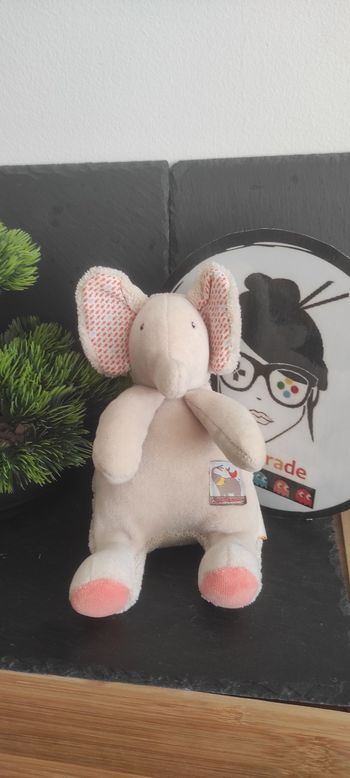 peluche doudou Hochet Éléphant Moulin Roty Les Papoum Beige Rouge Grelot Poisson