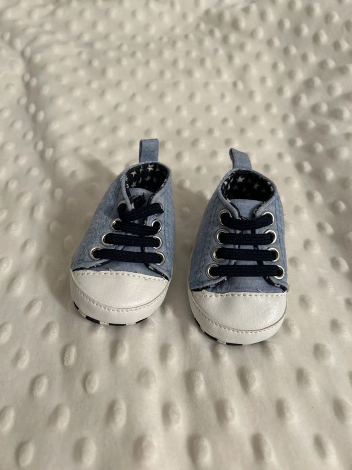 Chaussures bébé t. 16/17