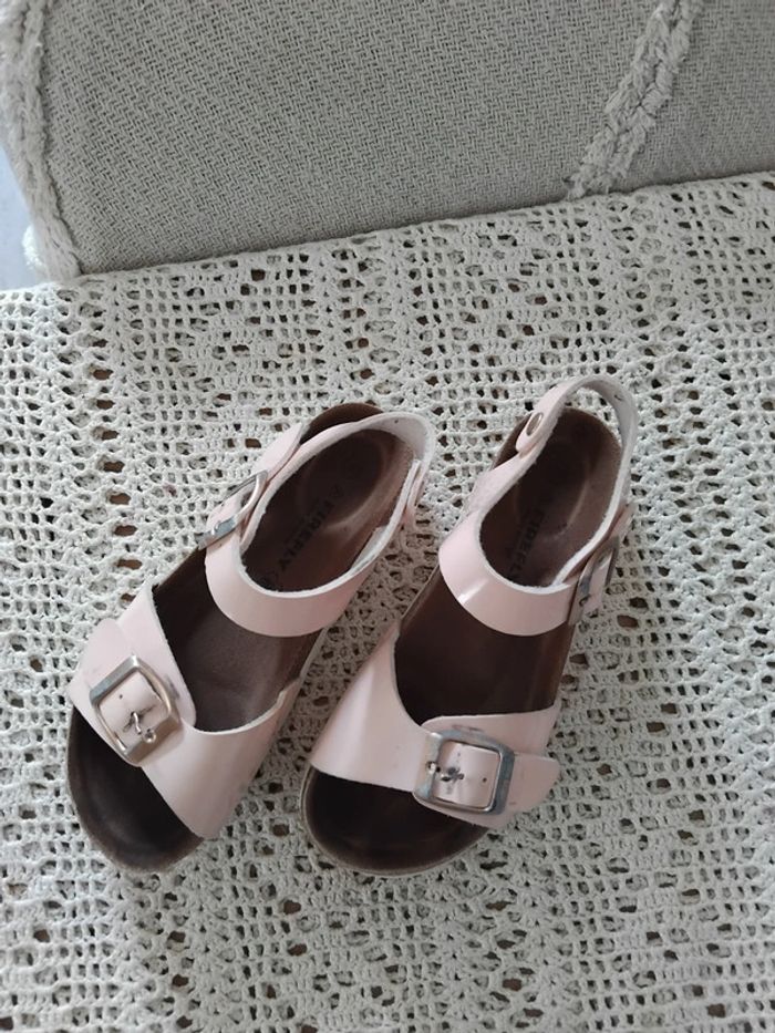 Sandales rose - photo numéro 3