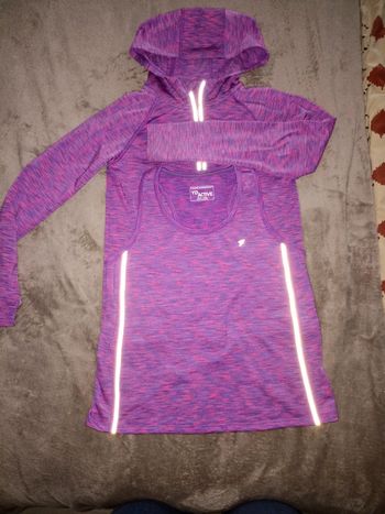 Ensemble veste et débardeur de sport