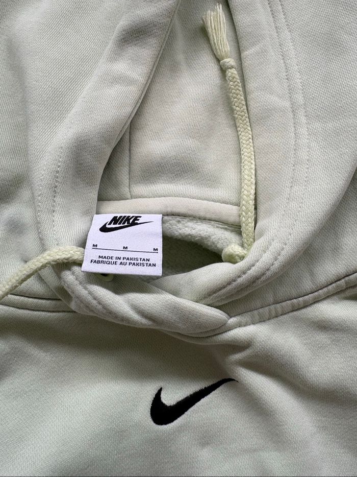 Pull Nike vert claire ou marron - photo numéro 2