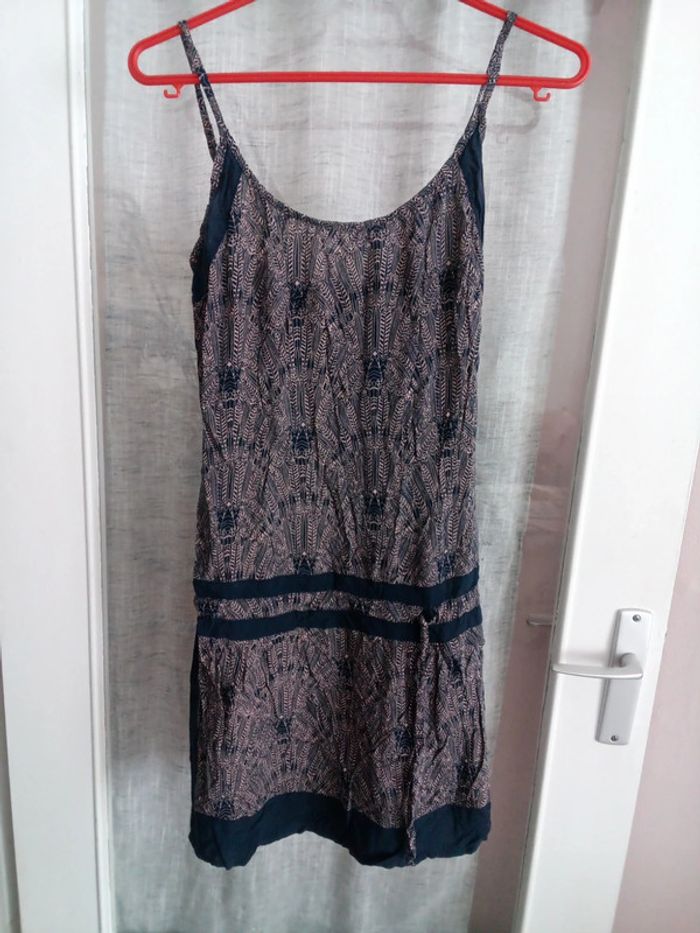 Robe courte bleu marine et rose