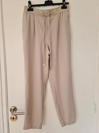 Pantalon beige Taille XS Zara
