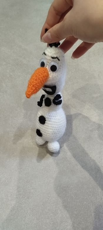 Petite peluche Olaf fait au crochet Disney