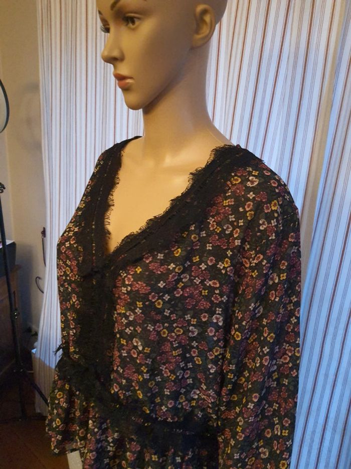 Jolie Blouse noir fleuries H&M eur 46 - photo numéro 4