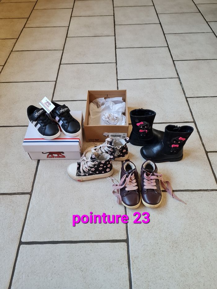 4 paires de chaussures pointure 23