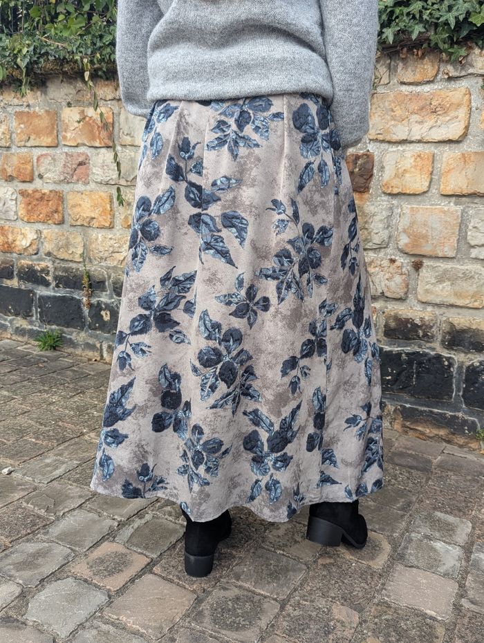 Jupe longue Mulhouse gris/beige
Taille S/M - photo numéro 5