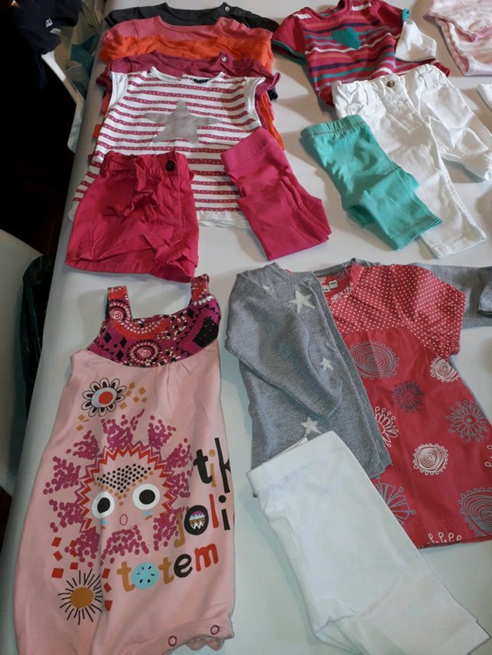 Lot 23 vêtements avec chaussures 6 et 9 mois Printemps - été plus - photo numéro 2