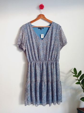 Neuve robe fluide doublée petites fleurs Etam Taille 42+