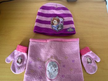 Bonnet gants tour de cou Princesse Sofia T Unique