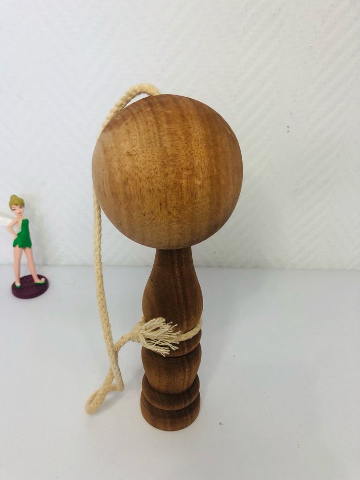 Bilboquet en bois - photo numéro 2