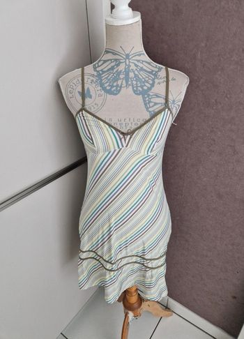 Nuisette Etam taille 38 très bon état