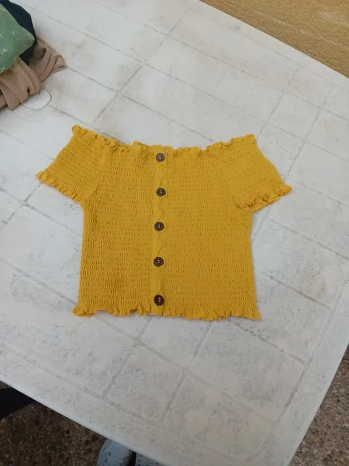 Top jaune - photo numéro 3