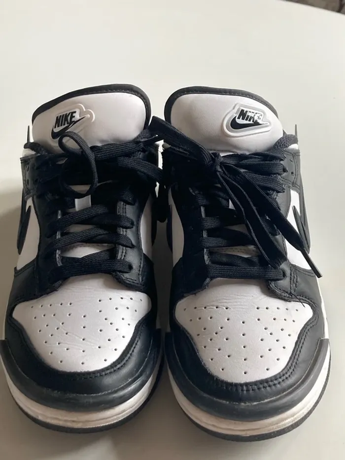 Basket Nike Dunk Low noir et blanche - photo numéro 8