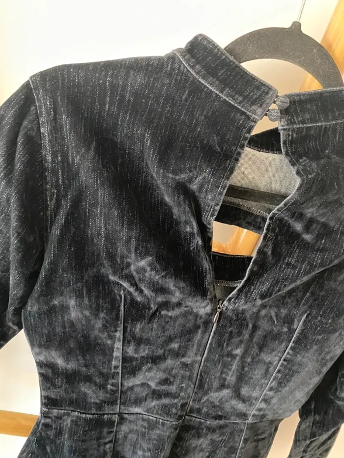 Robe en velours bleu marine - photo numéro 5