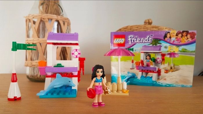 Lego friends 41028
Le poste de sauvetage d'Emma
Excellent état 
Complet - photo numéro 2