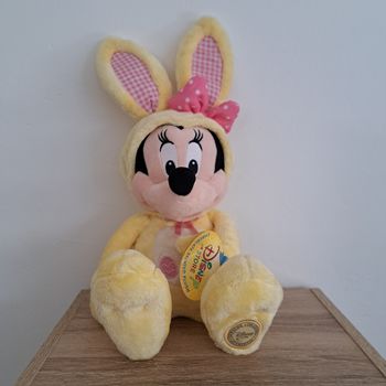 Peluche Minnie Mouse édition Disney Store – Déguisement lapin jaune