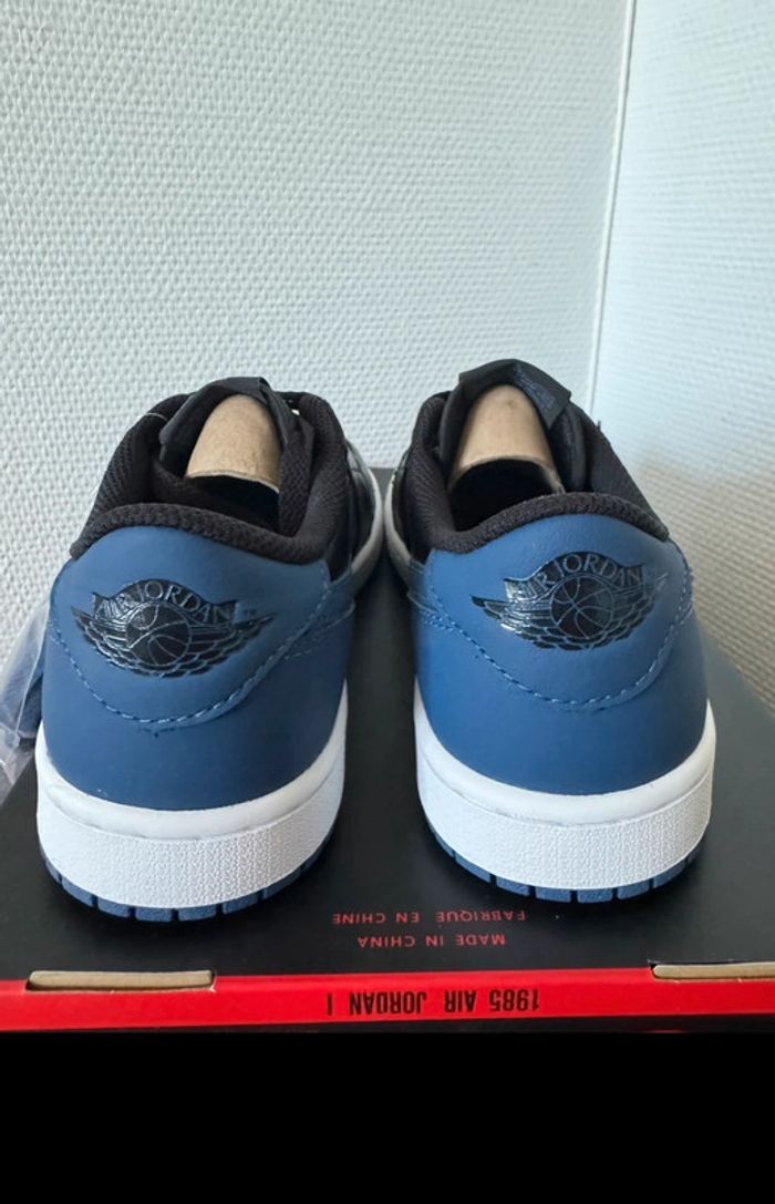 Nike Air Jordan 1 - photo numéro 2