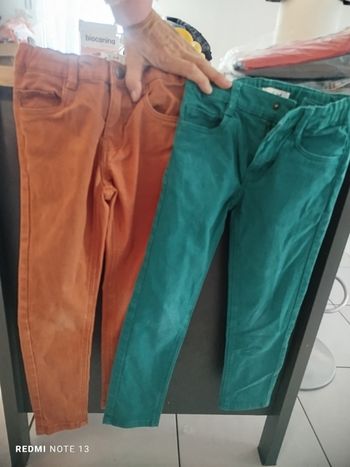 #kytie6ansgarcon. 2 pantalons taille 6 ans