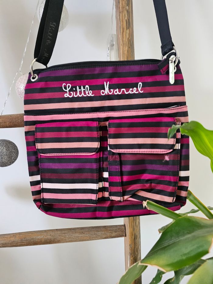 Sac en bandoulière Little Marcel rayé rose et noir