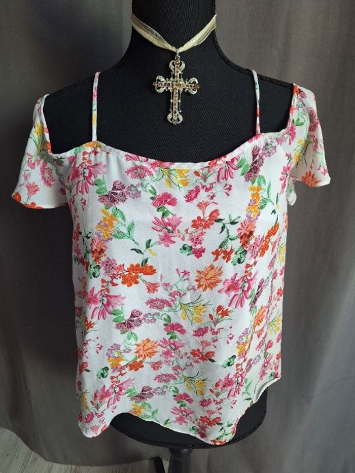 Top/tee shirt fleuri