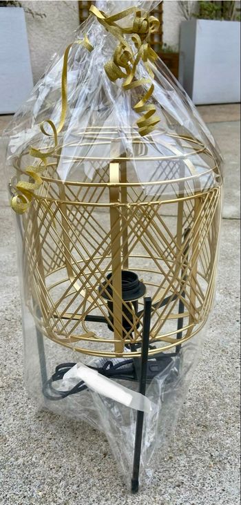 Lampe à  poser  doré noir neuve casa modele ostaria
