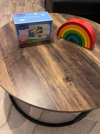 Lot de 6 jouets d’éveil pour bébé et jeune enfant en bon état, parfait pour stimuler la motricité, la curiosité et l’apprentissage.