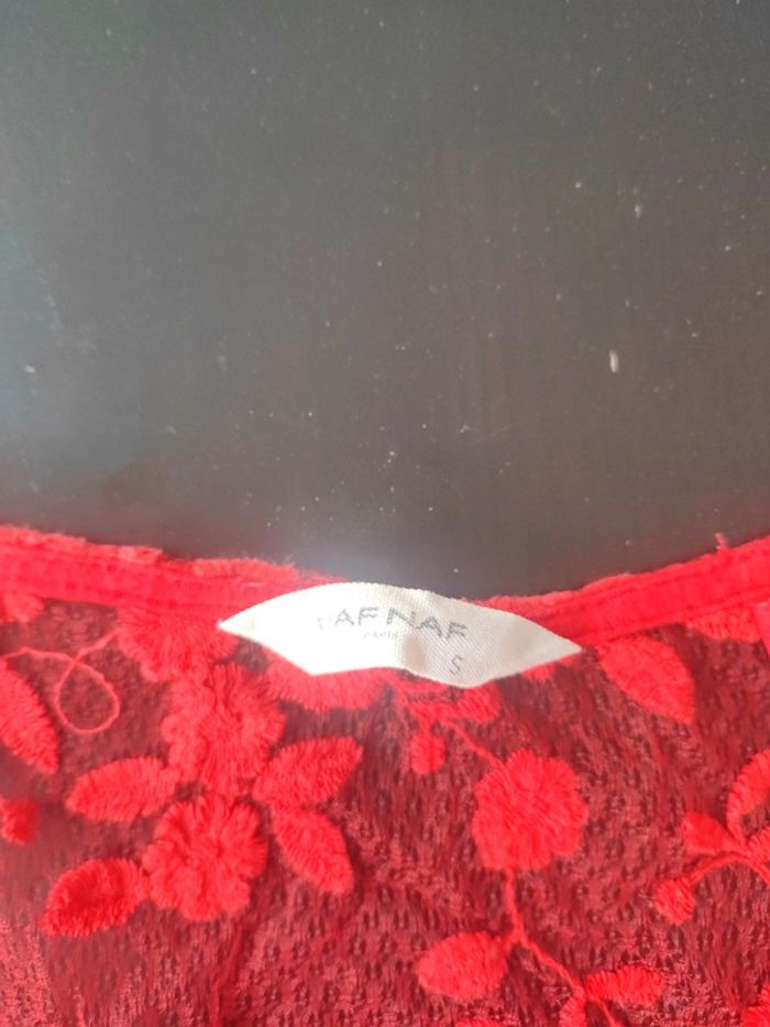 Haut rouge - photo numéro 4