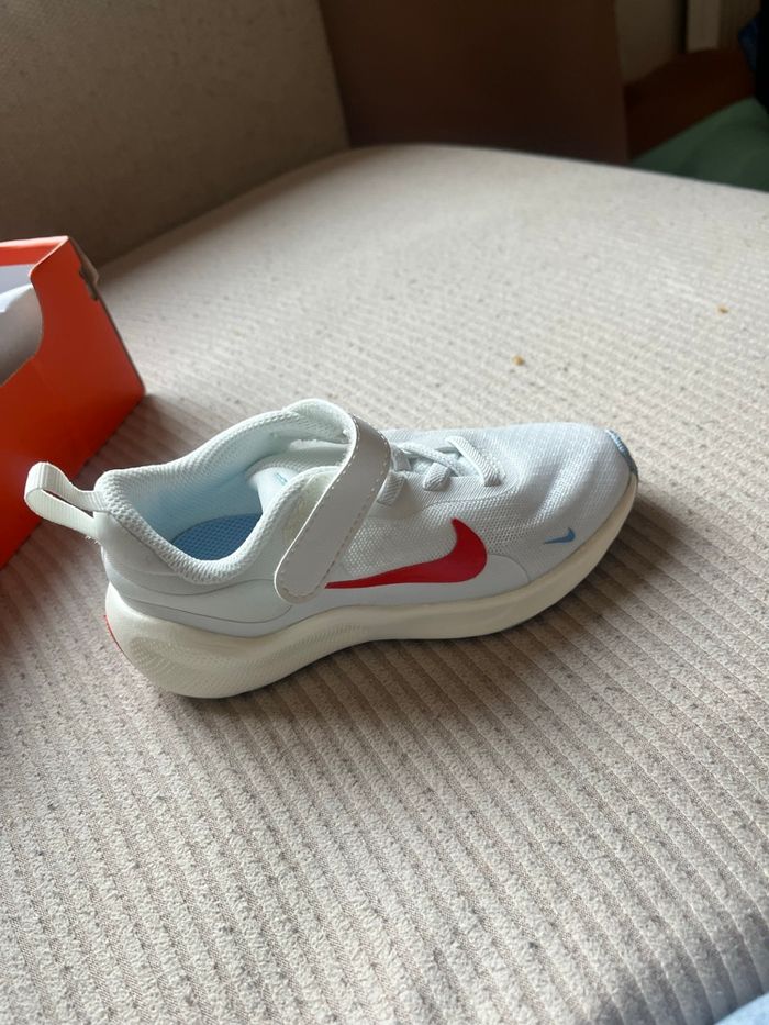 Baskets neuves - photo numéro 2