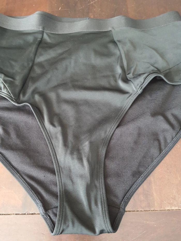 Bas de maillot/sport  H&M eur L porté 1fois - photo numéro 2