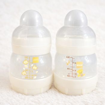 Lot 2 biberons MAM 130ml anti-colique – naissance