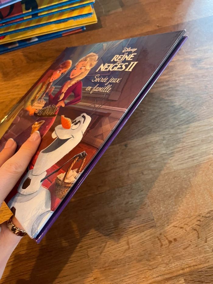 Livre Disney Histoire d’Arendelle La reine des neiges 2 Soirée jeux en famille - photo numéro 3