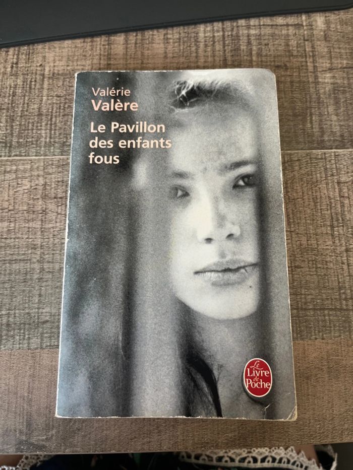Livre : le pavillon des enfants fous