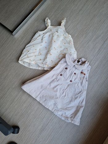 Lot 2 robes 6 mois très peu porte excellent etat